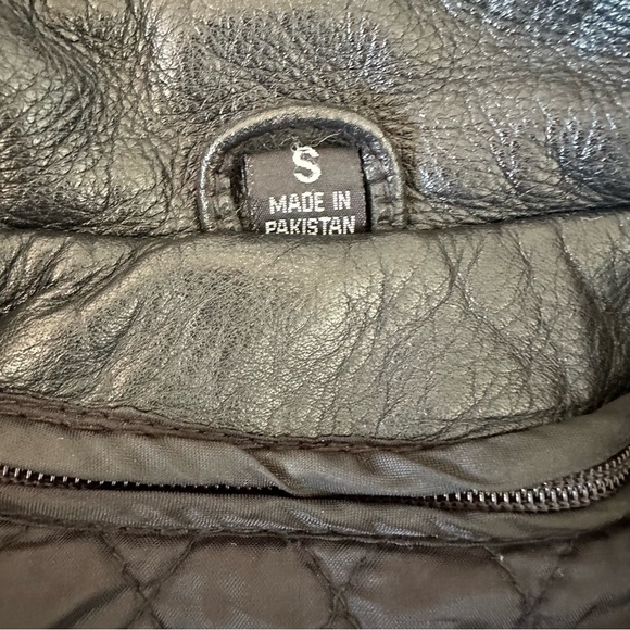 Vintage Black Leather Biker Jacket Soft Leather Insulated size Small - Picture 10 of 12